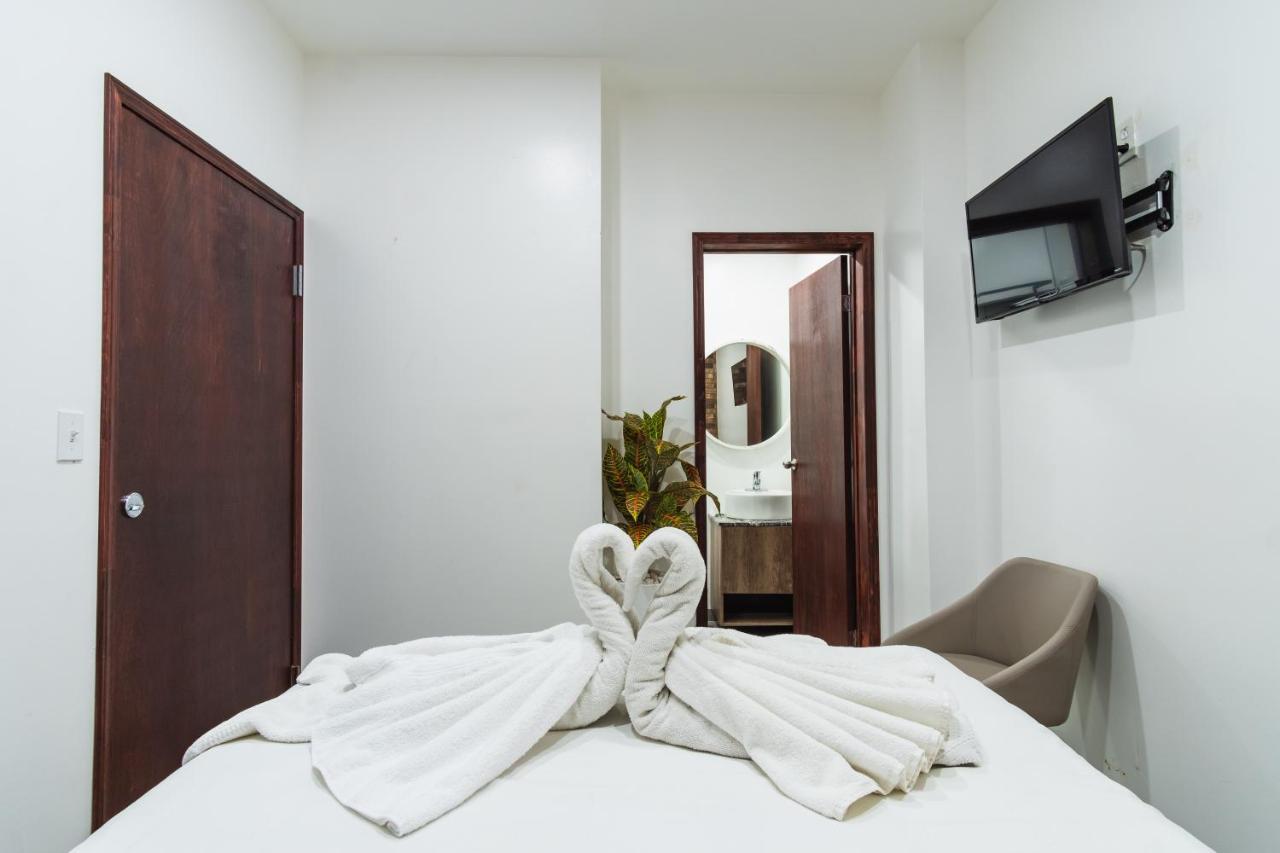 Hotel Revolucion Тихуана Екстериор снимка